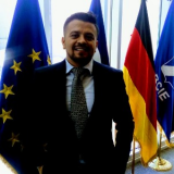 Roberto  Hernandez