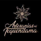 Julie Andrea Vela Castaño
